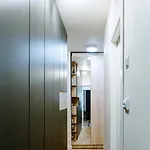The Quark Modern Designed 2br Apartment *