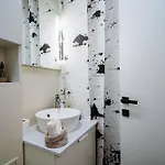 Apartment The Quark Modern Designed 2br