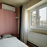 The Quark Modern Designed 2br Apartment