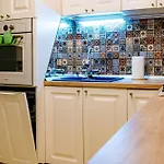 Apartment The Quark Modern Designed 2br *
