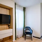 The Quark Modern Designed 2br