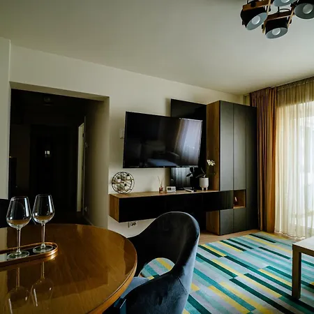 The Quark Modern Designed 2br Craiova