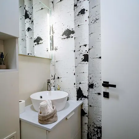 Apartment The Quark Modern Designed 2br