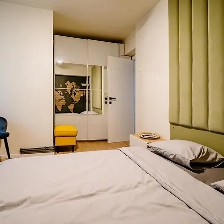 The Quark Modern Designed 2br * Крайова