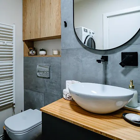 Apartment The Quark Modern Designed 2br *