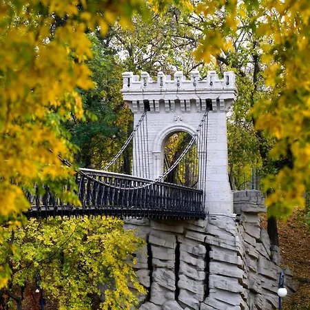 The Quark Modern Designed 2br Craiova