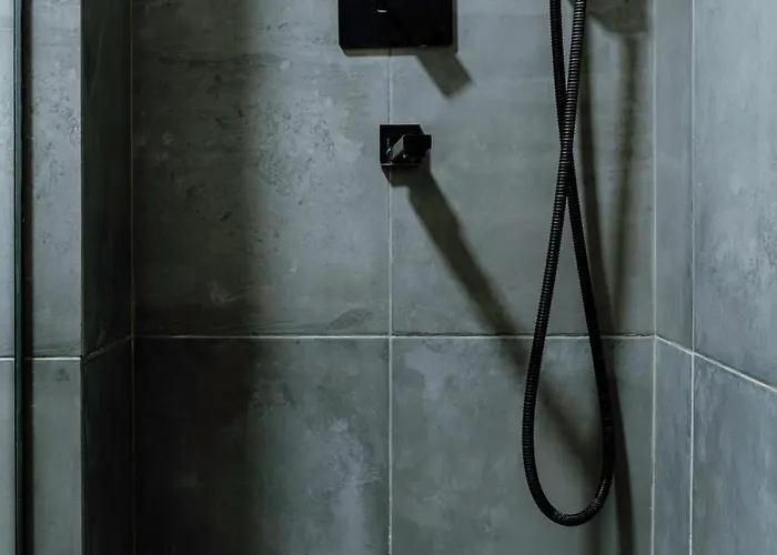 The Quark Modern Designed 2br *