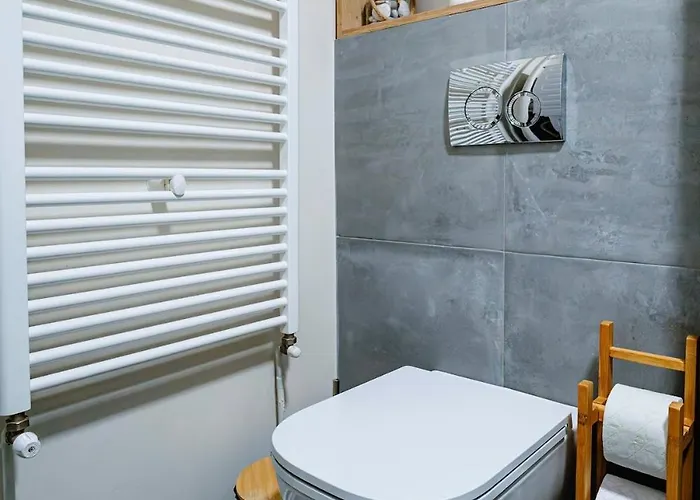 The Quark Modern Designed 2br Apartment Craiova