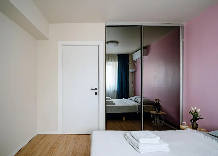 The Quark Modern Designed 2br Craiova